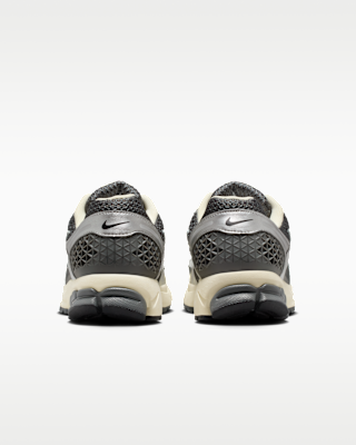 Nike Zoom Vomero 5 Men's Shoes. Nike RO